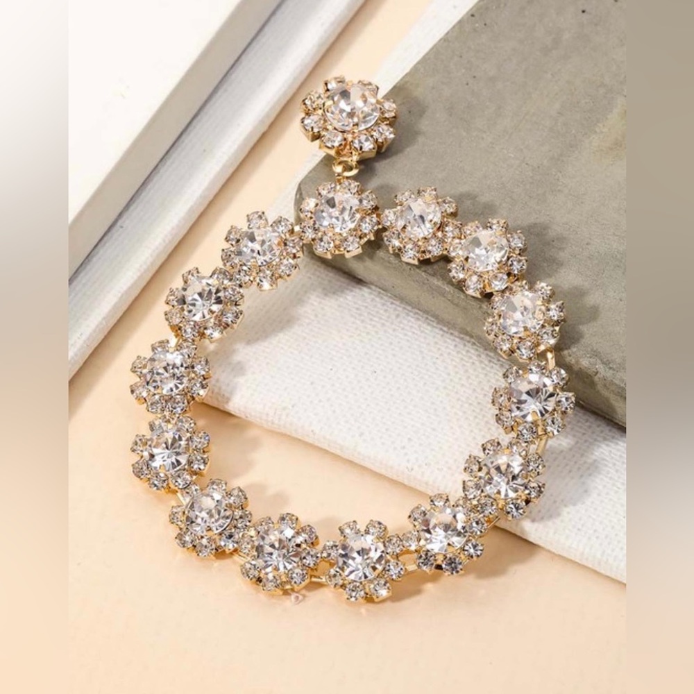 Laura Earring - Picture 3 of 3
